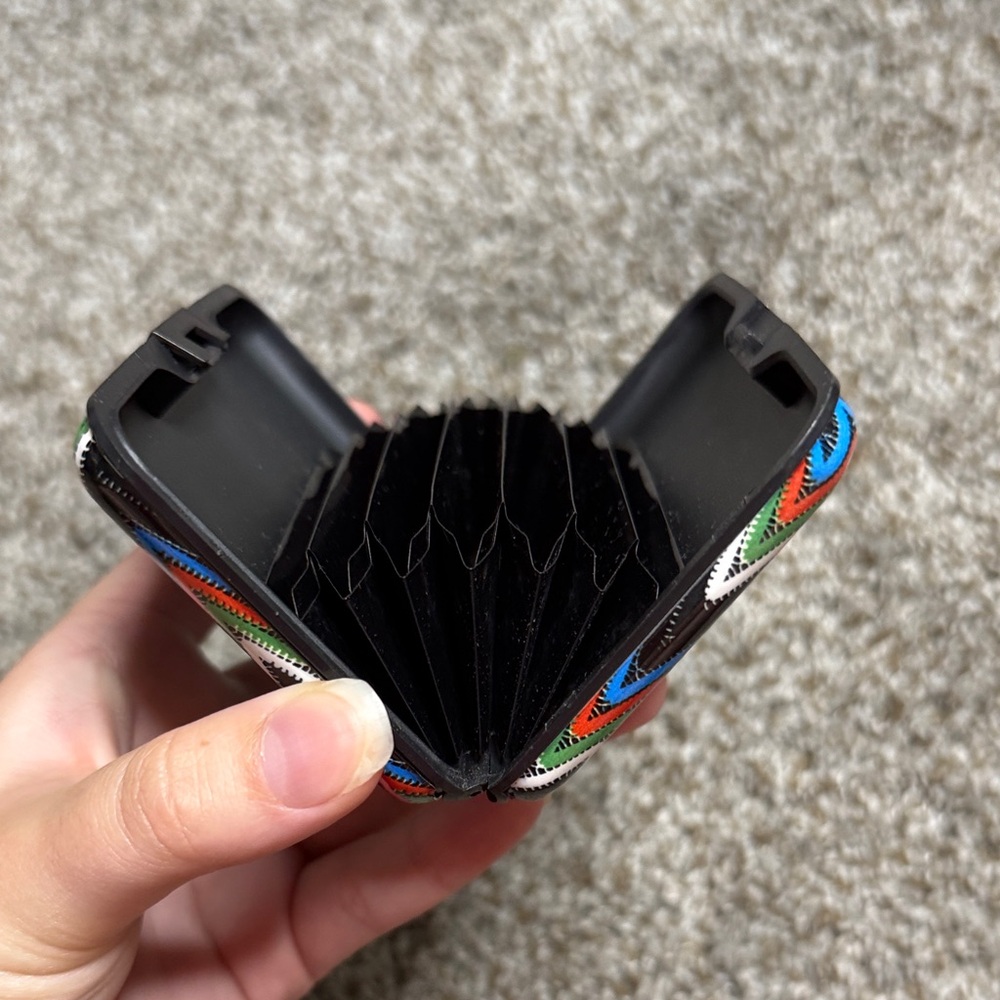 Colorful Zigzag Pattern Wallet - Picture 3 of 5